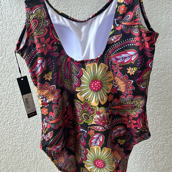 Nicole Miller 1pc Swimsuit Floral Print - Picture 4 of 6